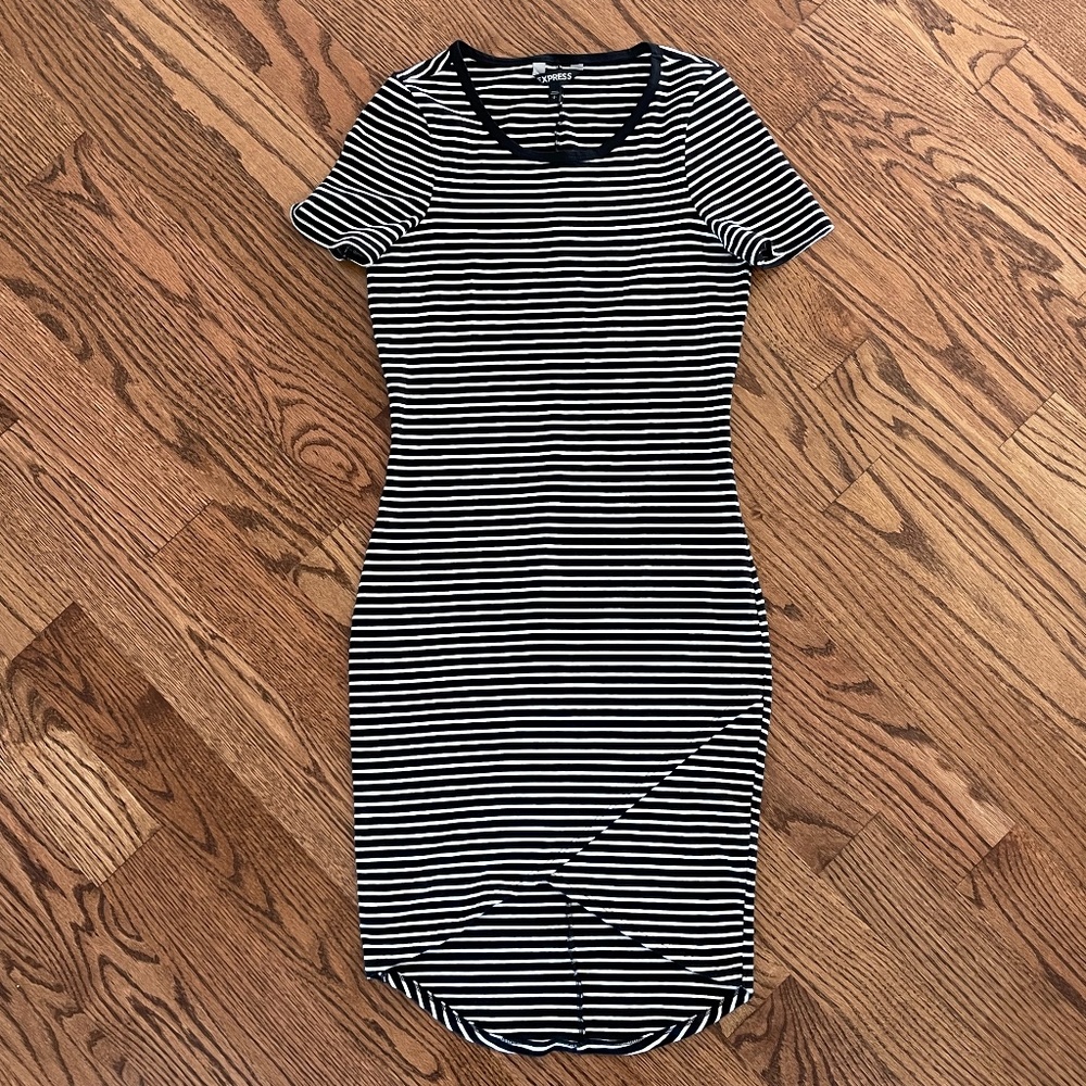 EXPRESS Striped Black & White dress with Dolphin Hem